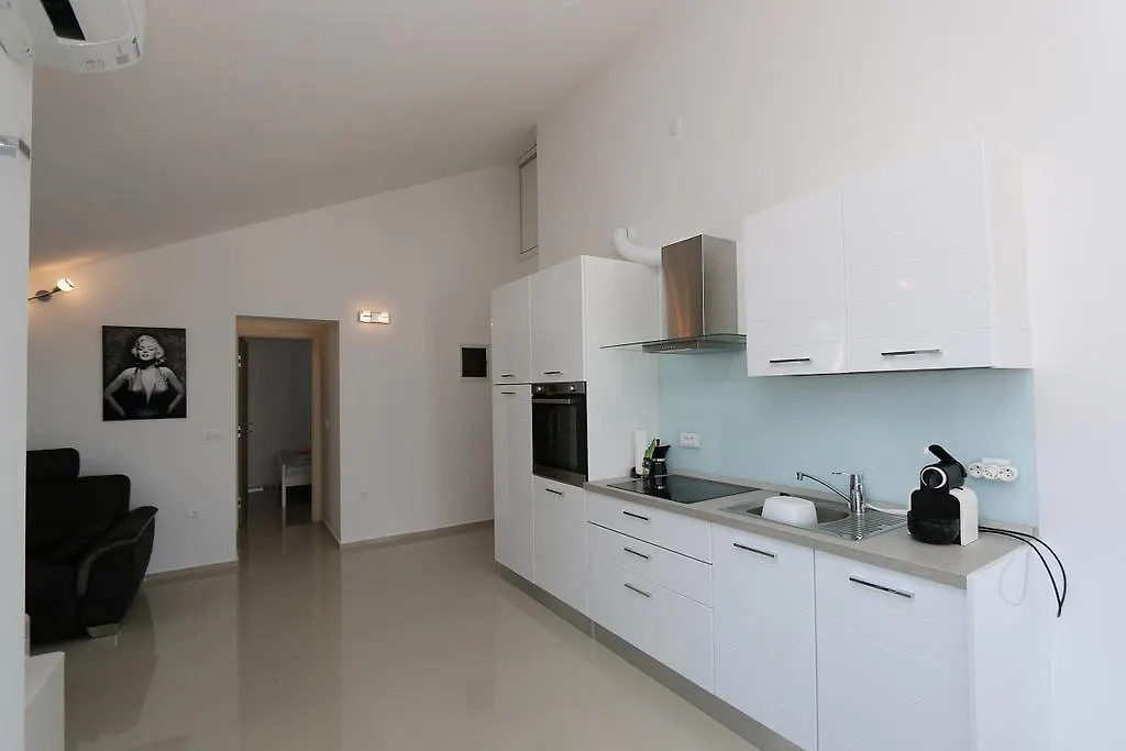 Apartment Marilyn Medulin Kroatien